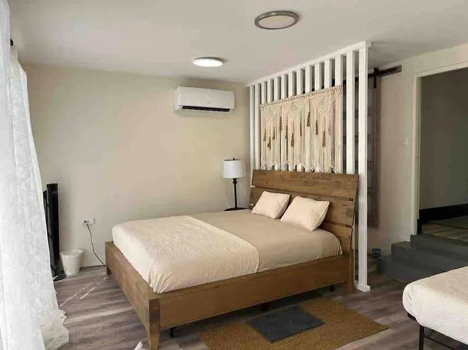 Private Rooms In Duplex Home W 4 Baths Fq Beds 1-3Ppl サンジョアン ホームステイ