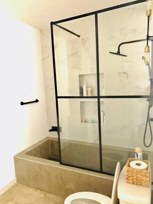 Private Rooms In Duplex Home W 4 Baths Fq Beds 1-3Ppl サンジョアン