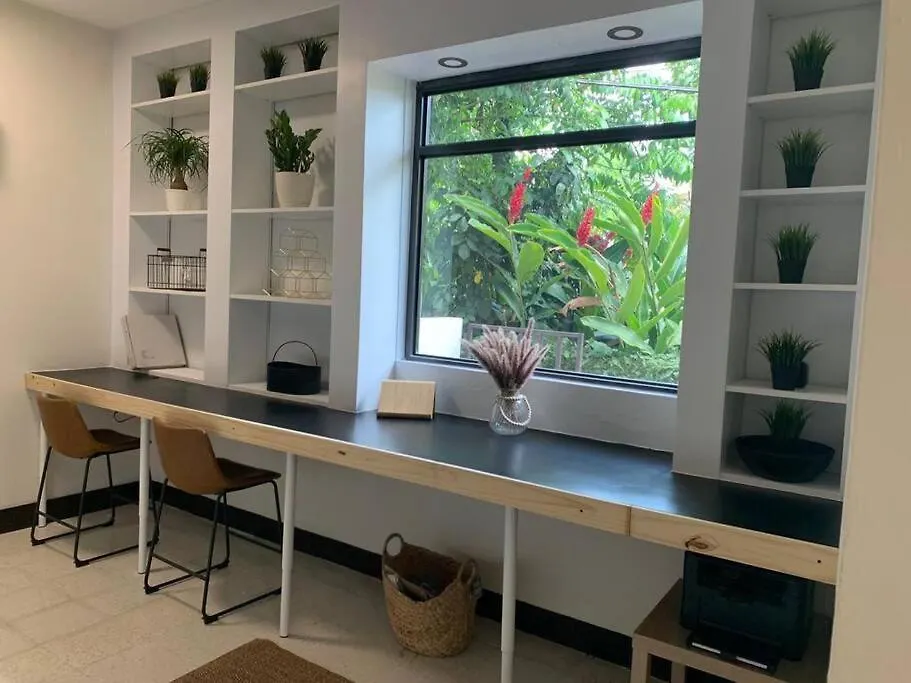 Private Rooms In Duplex Home W 4 Baths Fq Beds 1-3Ppl サンジョアン ホームステイ