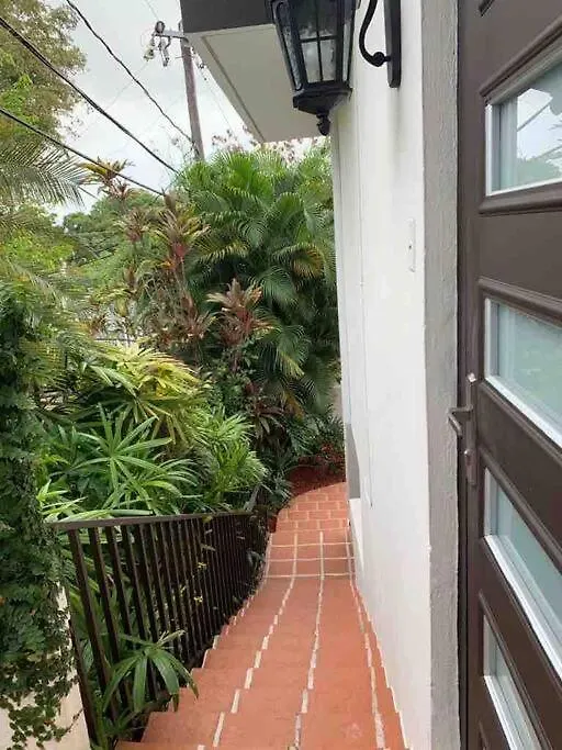 ホームステイ Private Rooms In Duplex Home W 4 Baths Fq Beds 1-3Ppl サンジョアン